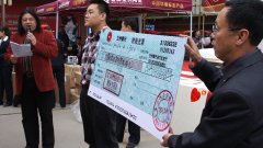 ����m��  �I����  �ͷ����W���